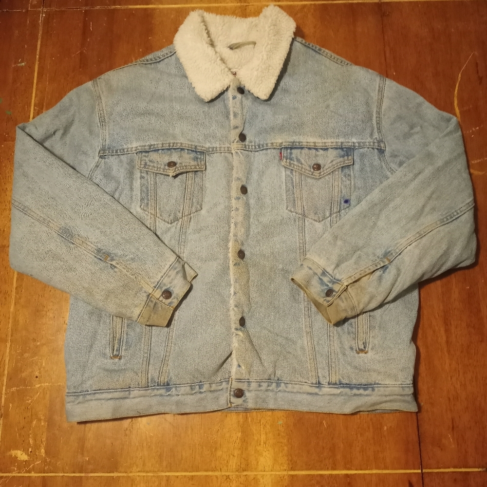 Vintage Levi's Demin Sherpa trucker Jacket Size XL